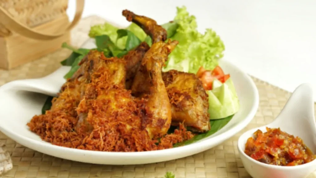 Rahasia Rasa Ayam Goreng yang Bikin Ketagihan di Jantung Cilacap
